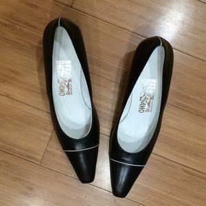 Salvatore Ferragamo leather heels 10AA